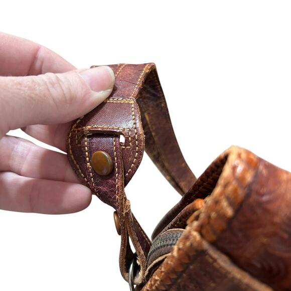 Vintage Hand Tooled Raised Flower Leather Purse Boho 70's Festival Hippy - Picture 12 of 16